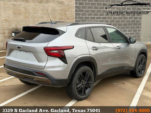 Used 2025 Chevrolet Trax ACTIV w/ Driver Confidence Package image 4