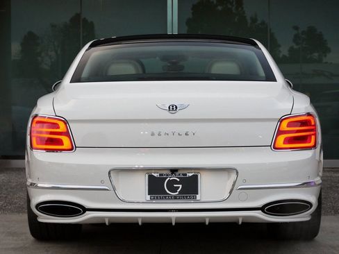 New 2026 Bentley Flying Spur Plug-In Hybrid image 12