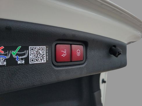 Certified 2025 Mercedes-Benz C 300 Sedan image 31