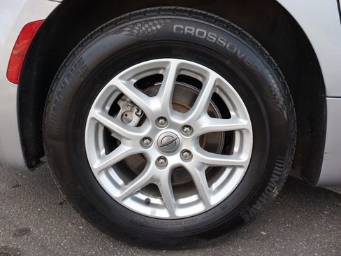 Used 2021 Chrysler Voyager Lxi image 42