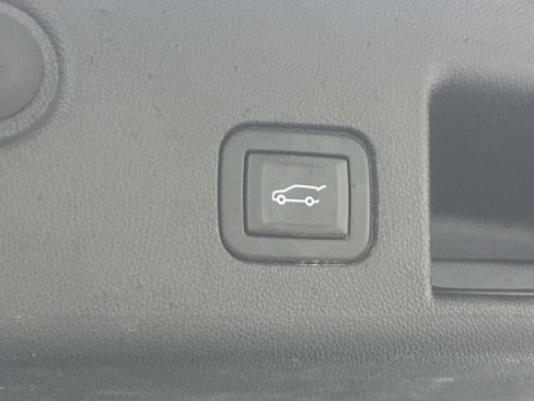 Used 2024 Chevrolet Equinox LT AWD/4WD image 23