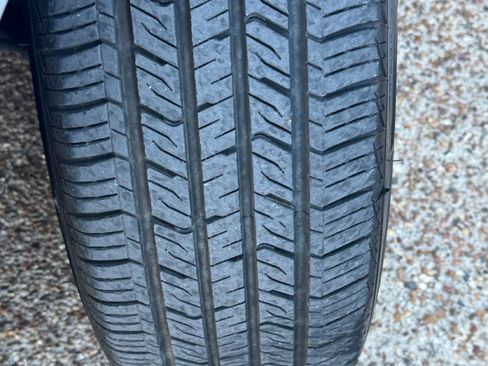 Used 2018 Dodge Grand Caravan SE w/ UConnect Hands-Free Group image 33