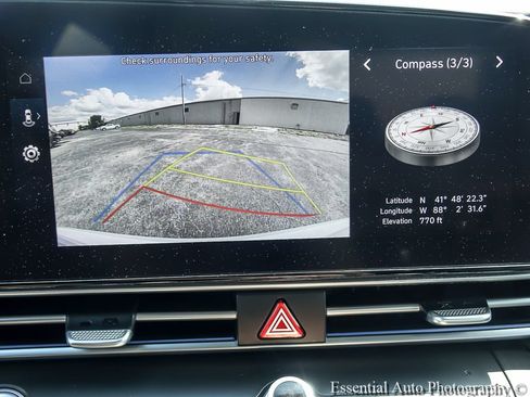 Used 2025 Hyundai Elantra Limited FWD image 20