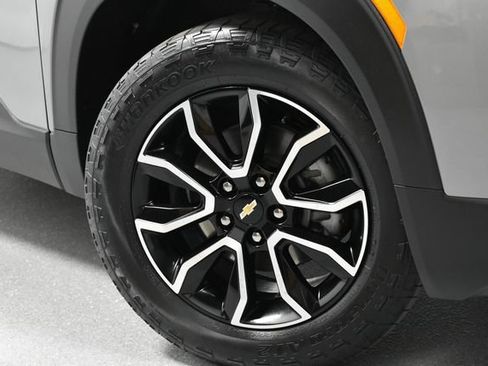 Certified 2023 Chevrolet TrailBlazer ACTIV w/ Sun and Liftgate Package AWD/4WD image 5