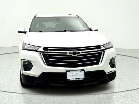 Used 2023 Chevrolet Traverse LT w/ LPO, Floor Liner Package AWD/4WD image 2