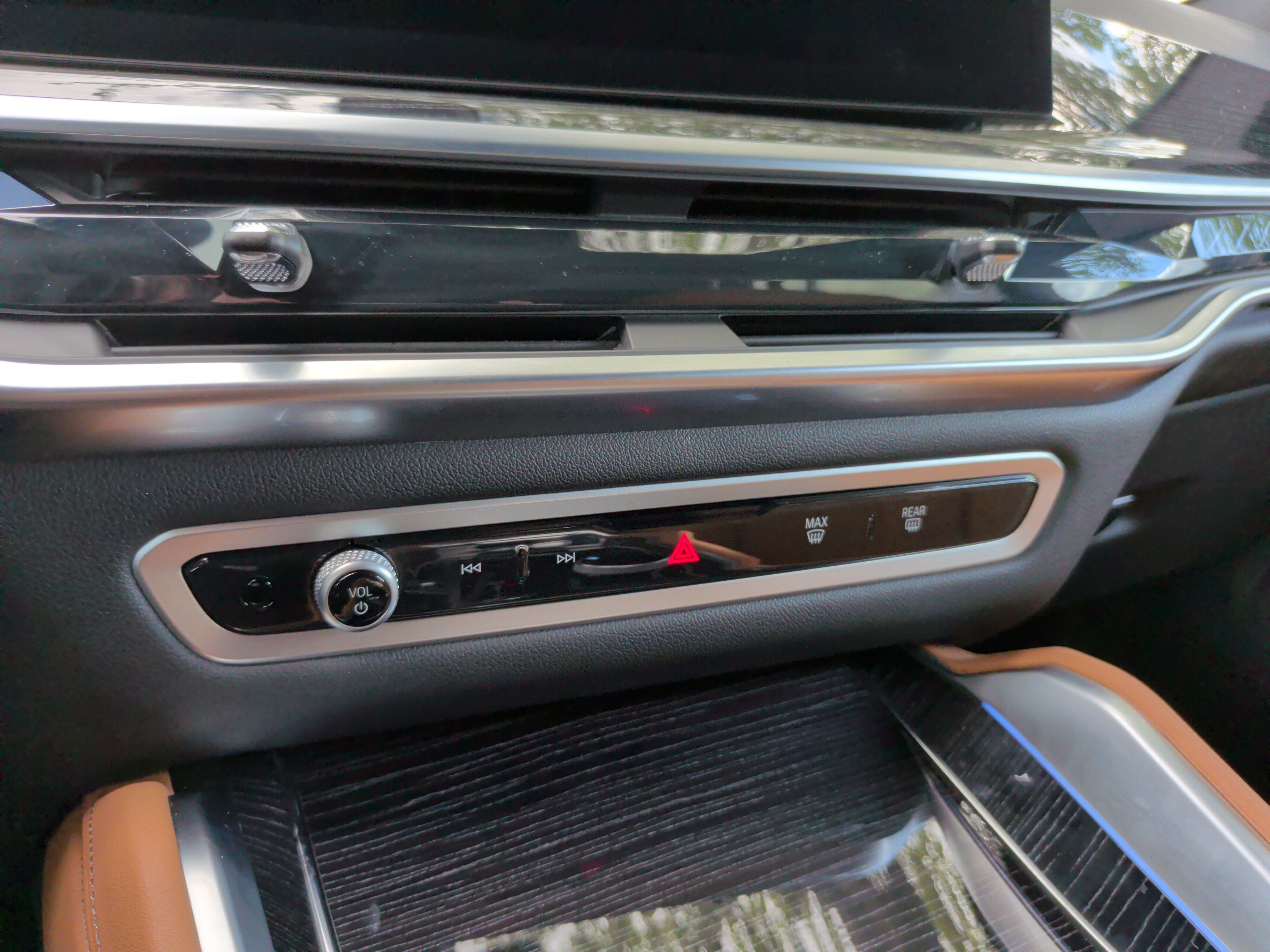Certified 2026 BMW X6 M60i AWD/4WD image 20