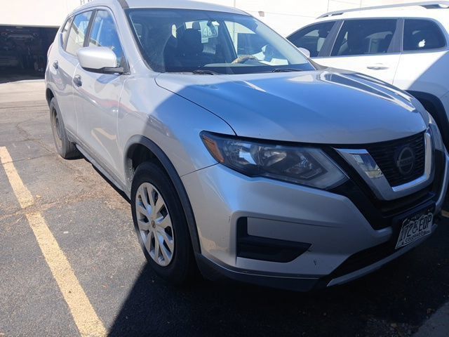 Used 2018 Nissan Rogue S AWD/4WD image 3