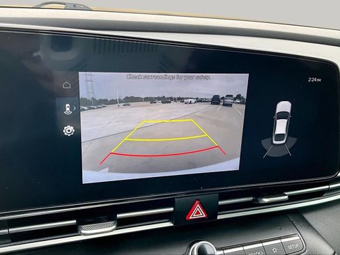 Certified 2023 Hyundai Elantra Limited FWD image 27