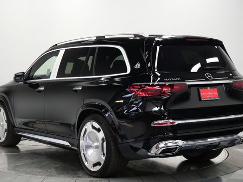 Used 2025 Mercedes-Benz Maybach GLS 600 4MATIC image 7