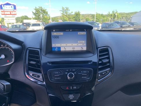 Used 2016 Ford Fiesta SE w/ Equipment Group 201A FWD image 13