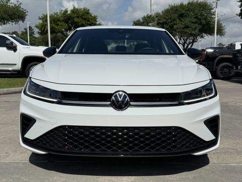 Used 2025 Volkswagen Jetta Sport FWD image 10