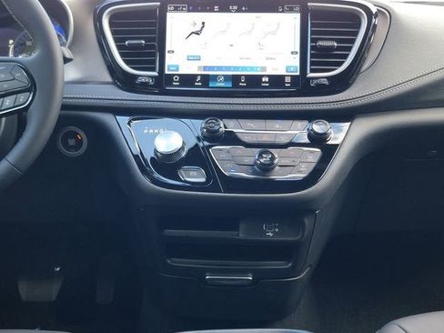 New 2026 Chrysler Pacifica Select w/ S Appearance Package AWD/4WD image 27