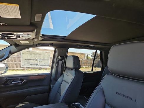 New 2026 GMC Yukon Denali w/ Sun & Power Step Package image 12