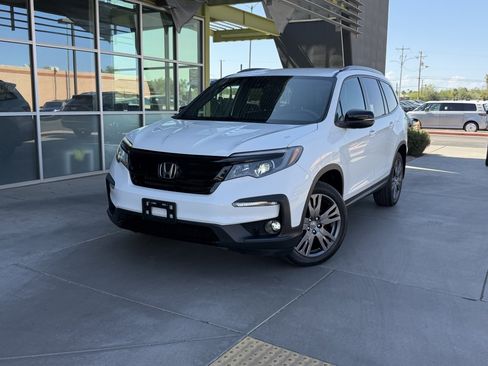 Used 2022 Honda Pilot Sport image 2