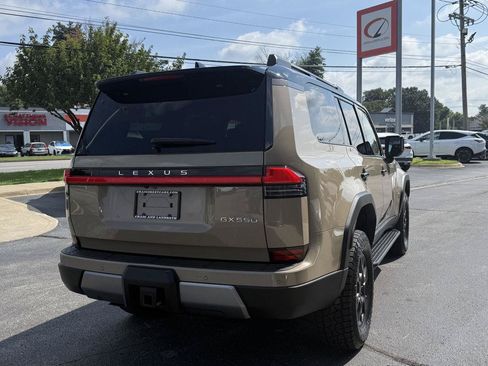 Used 2025 Lexus GX 550 AWD/4WD image 16