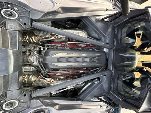 Used 2022 Chevrolet Corvette Stingray 2D Coupe w/ Z51 Performance Package image 15