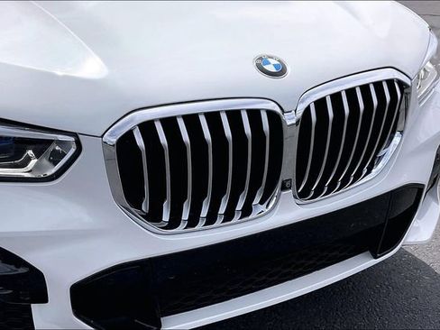Used 2019 BMW X5 xDrive40i w/ M Sport Package AWD/4WD image 31