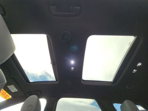 Used 2023 Buick Enclave Essence w/ Experience Buick Package image 14