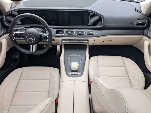 Used 2024 Mercedes-Benz GLS 450 4MATIC image 15