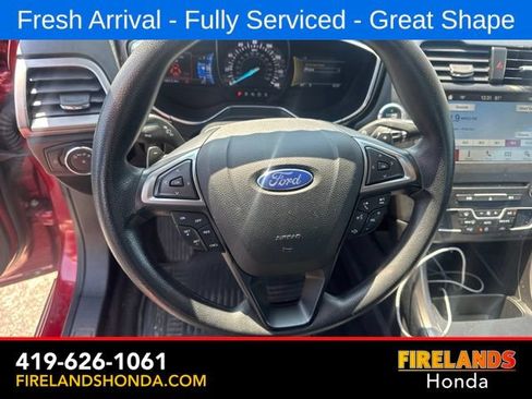Used 2017 Ford Fusion SE w/ Fusion SE Technology Package FWD image 20
