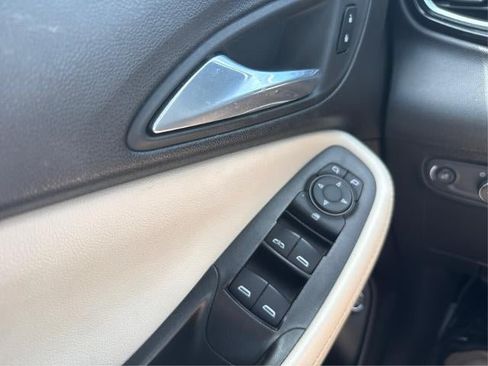 Used 2022 Buick Encore GX Select AWD/4WD image 16