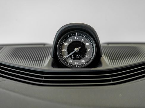 Certified 2025 Porsche Taycan image 20