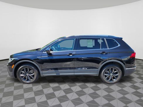 Certified 2024 Volkswagen Tiguan SE AWD/4WD image 5