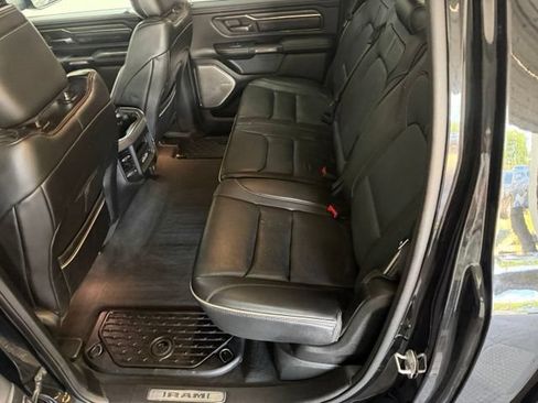 Used 2020 RAM 1500 Limited w/ Black Appearance Package AWD/4WD image 37