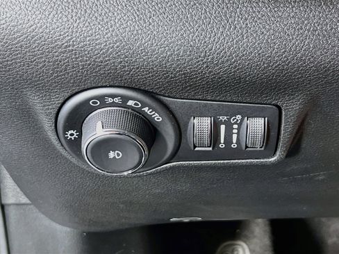 Used 2022 Jeep Compass Limited w/ Sun and Sound Group AWD/4WD image 10