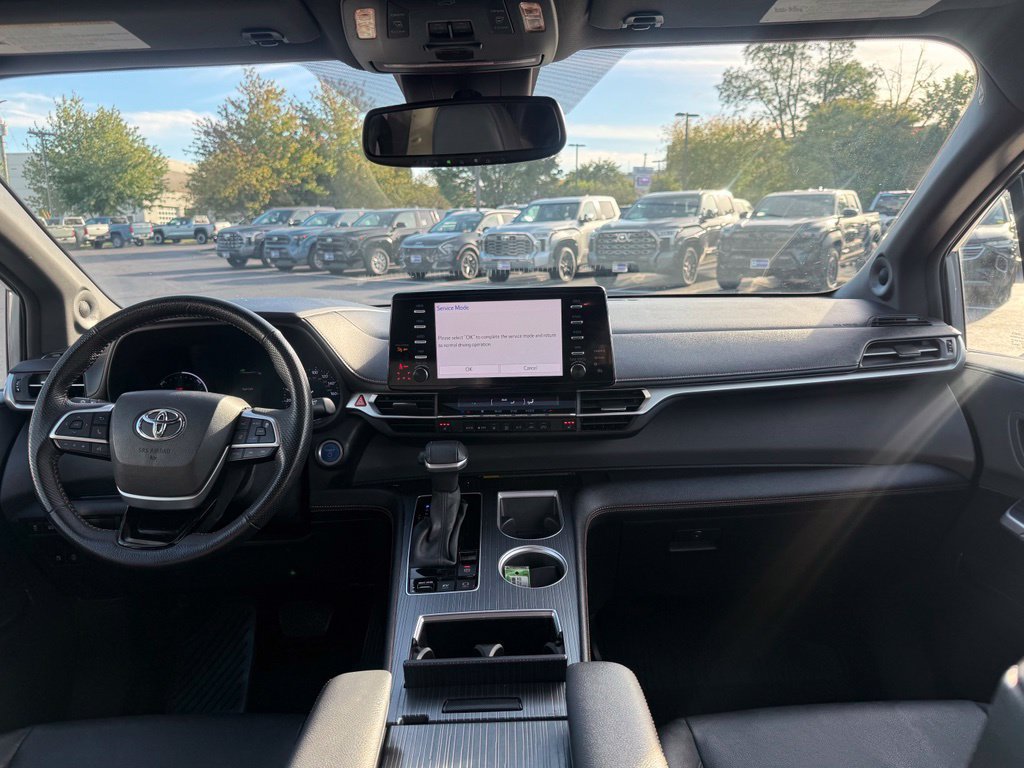 Certified 2023 Toyota Sienna XLE Woodland Edition AWD/4WD image 19