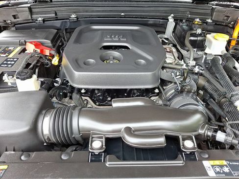 Used 2023 Jeep Wrangler Unlimited w/ Sun & Screen Package AWD/4WD image 29