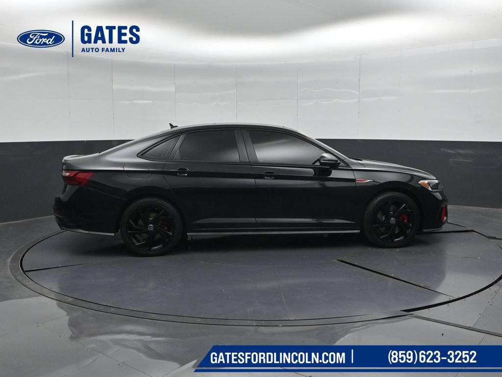 Used 2024 Volkswagen Jetta GLI Autobahn FWD image 3
