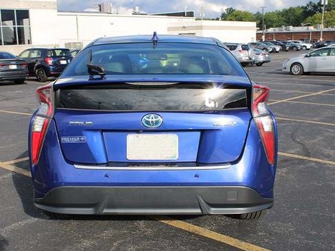 Used 2017 Toyota Prius Four Touring w/ Premium Convenience Package FWD image 6