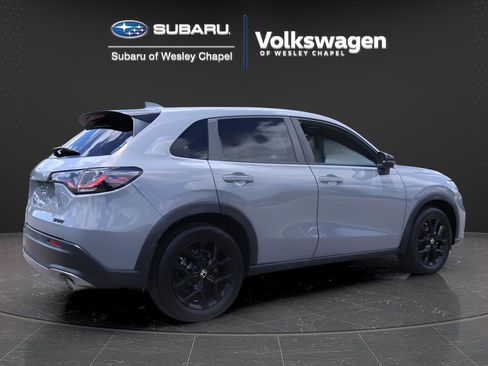 Used 2023 Honda HR-V Sport image 6