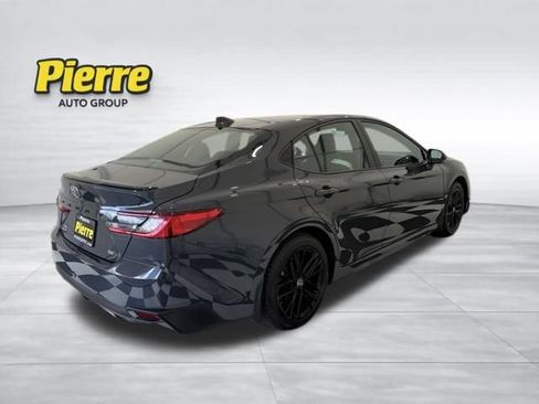Used 2025 Toyota Camry SE AWD/4WD image 5