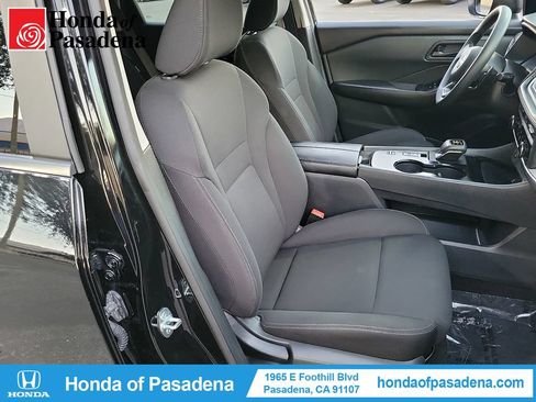 Used 2024 Nissan Rogue S FWD image 24