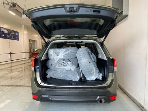 Certified 2023 Subaru Forester Premium AWD/4WD image 7