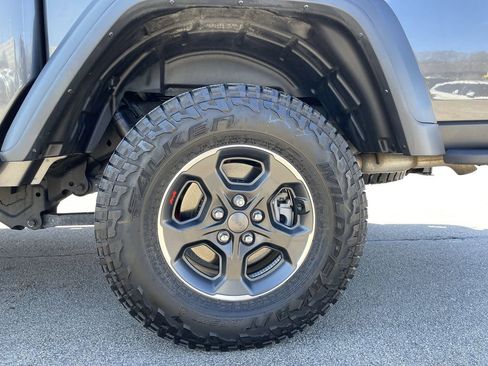 Certified 2023 Jeep Gladiator Rubicon w/ Cold Weather Group image 6