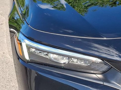 Certified 2024 Honda Civic EX image 9