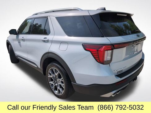 Used 2025 Ford Explorer Platinum w/ Ultimate Package AWD/4WD image 3
