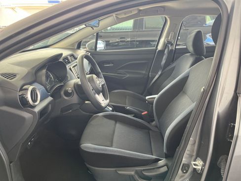 Used 2025 Nissan Versa SV image 27