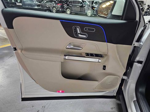 New 2026 Mercedes-Benz GLB 250 4MATIC image 24