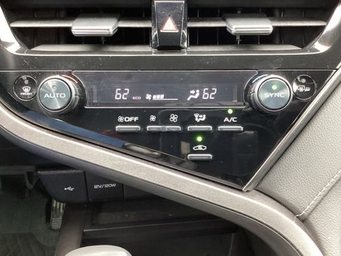 Used 2024 Toyota Camry SE FWD image 20