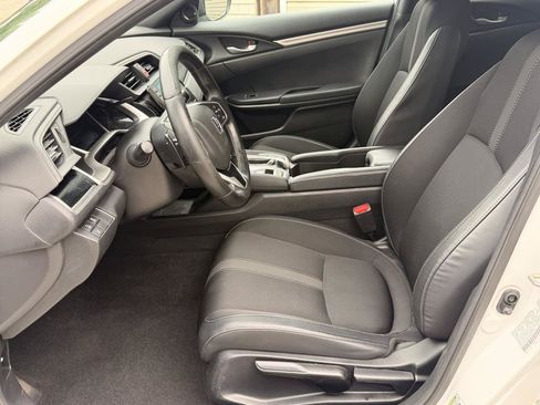 Used 2019 Honda Civic Sport image 12