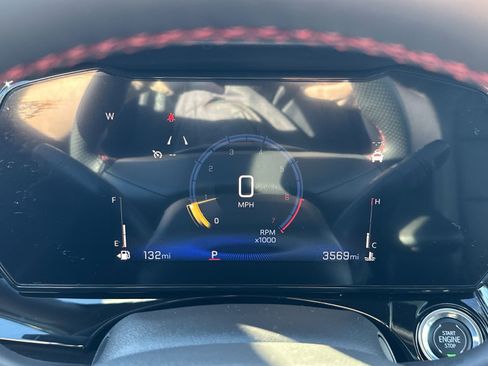 Certified 2025 Chevrolet Trax RS image 23