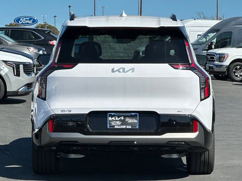 New 2026 Kia EV9 GT-Line image 5