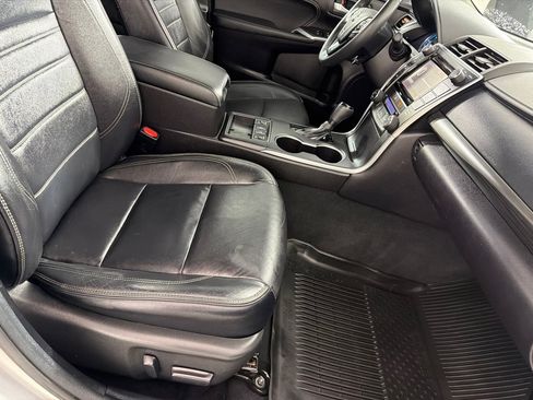 Used 2017 Toyota Camry XLE w/ Moonroof Package FWD image 23