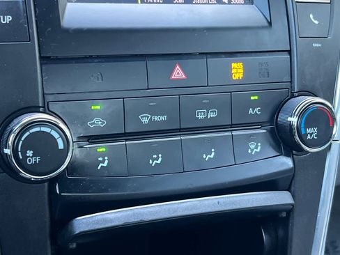 Used 2017 Toyota Camry LE FWD image 20
