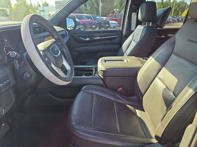 Used 2021 GMC Yukon Denali w/ Denali Premium Package AWD/4WD image 5