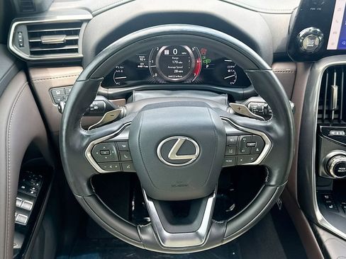 Used 2023 Lexus LX 600 4WD w/ Luxury Package image 23